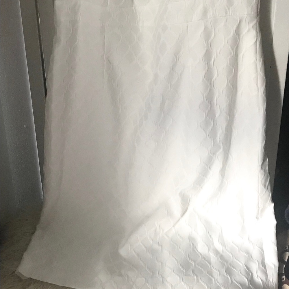 CREAM SHIFT DRESS - Picture 6 of 7